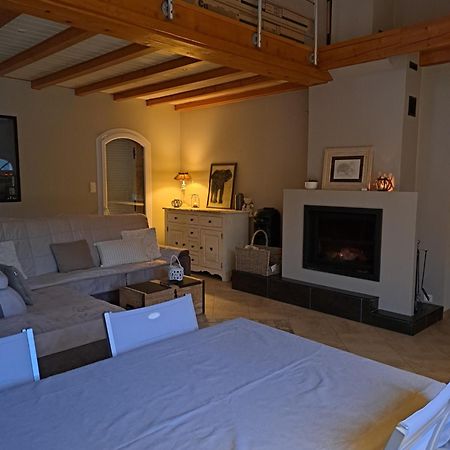 Chambre privé entre Lyon et St Etienne Extérieur photo