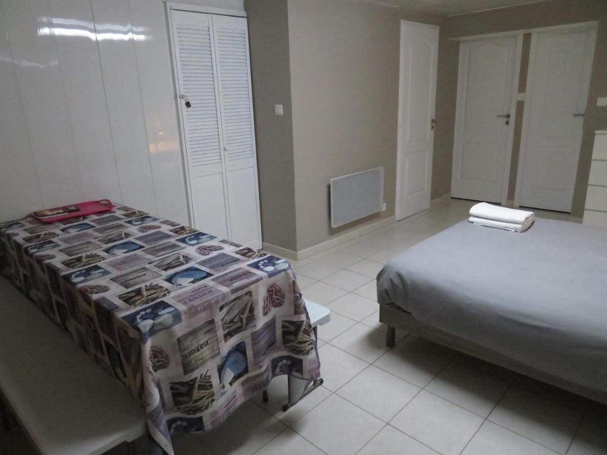 Chambre privé entre Lyon et St Etienne Extérieur photo