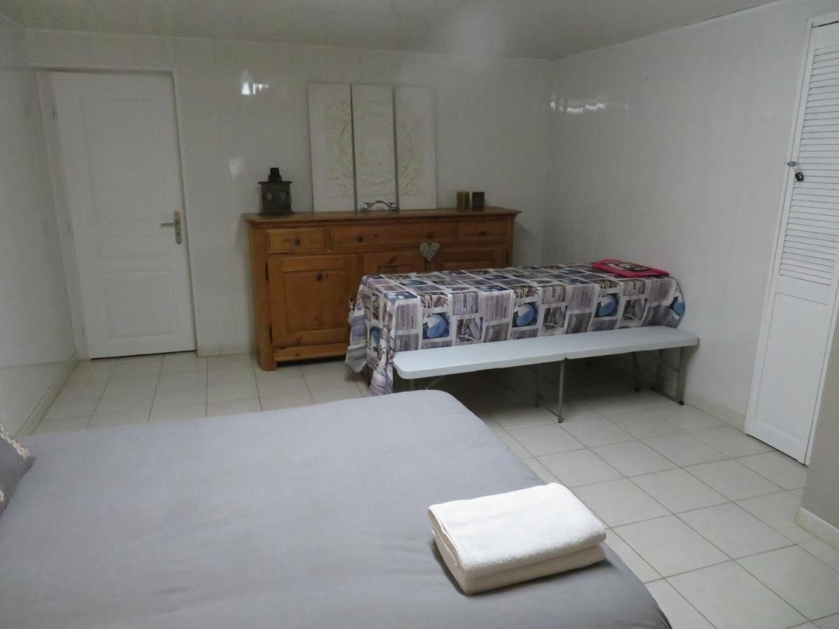 Chambre privé entre Lyon et St Etienne Extérieur photo