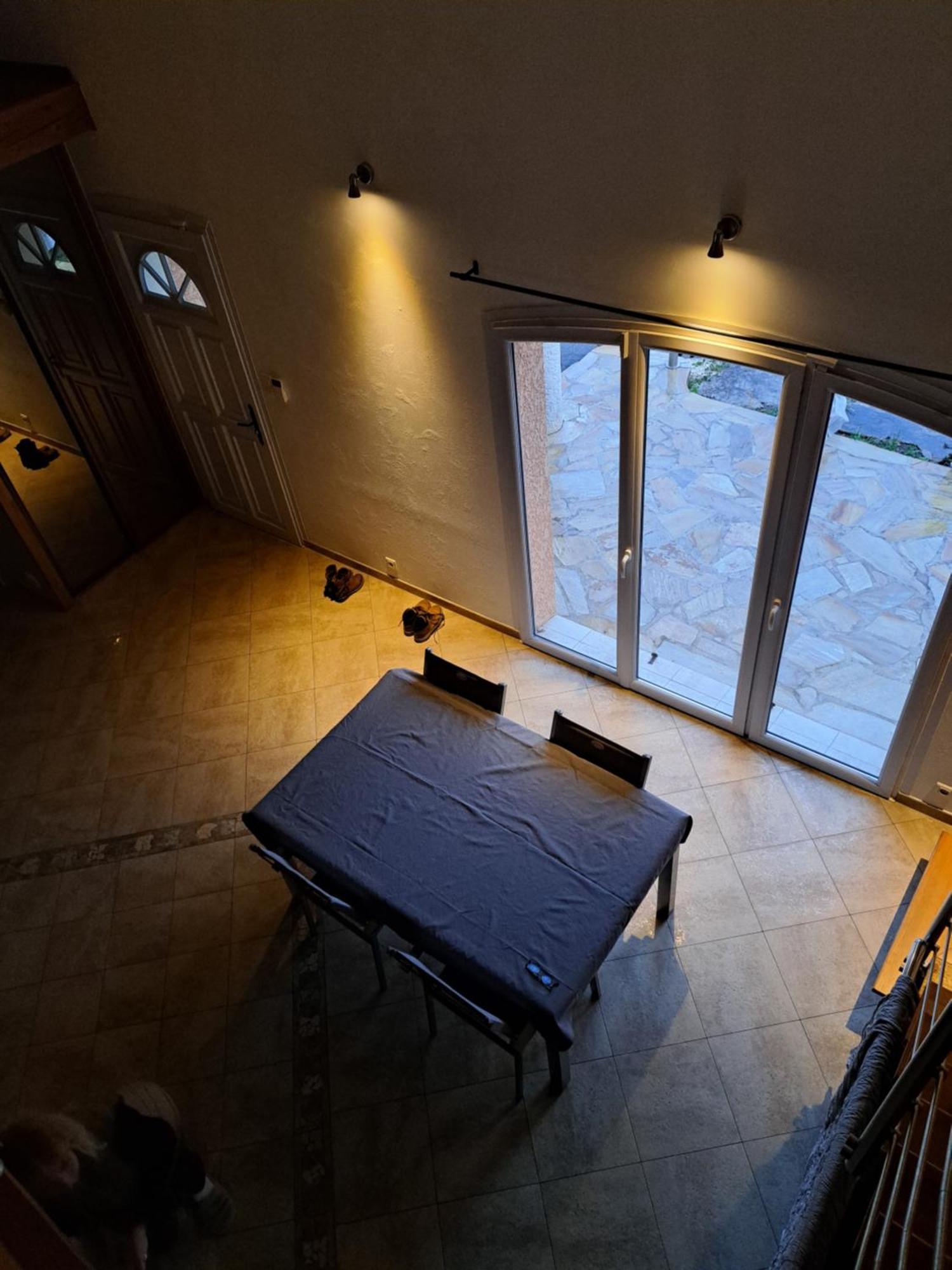 Chambre privé entre Lyon et St Etienne Extérieur photo